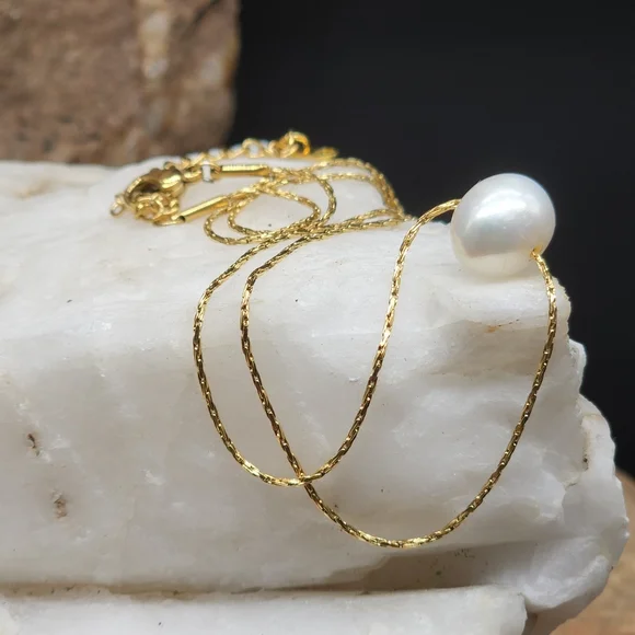 Natural Freshwater Pearl Pendant Luxury 14K Gold pl Chain Hypoallergenic